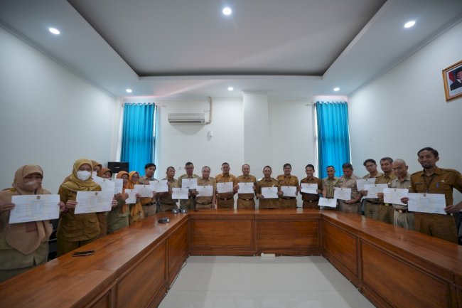 Diskominfo Klaten Tanda Tangani Perjanjian Kinerja, Pakta Integritas, dan Penyerahan Perjanjian Kerja PPPK Paruh Waktu Tahun 2026